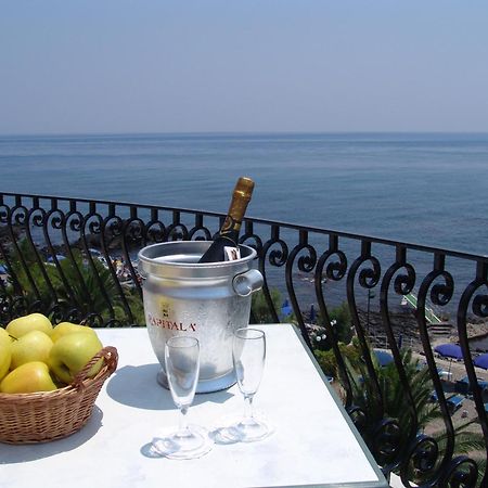 Kalos Hotel Giardini Naxos Esterno foto
