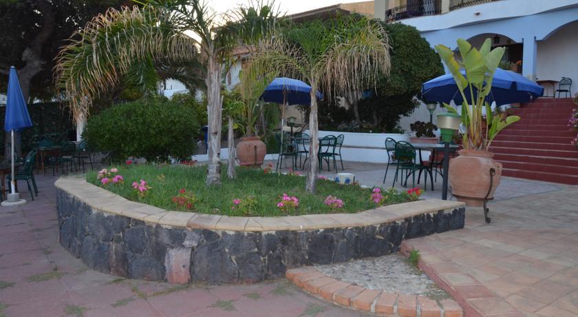 Kalos Hotel Giardini Naxos Esterno foto