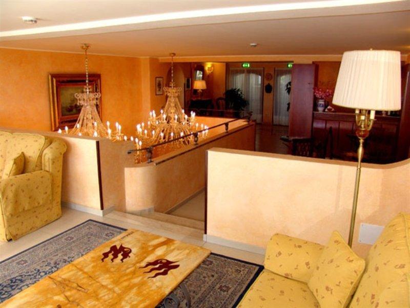 Kalos Hotel Giardini Naxos Esterno foto