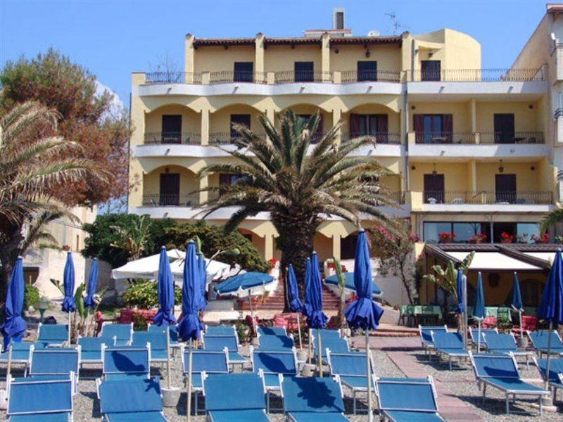 Kalos Hotel Giardini Naxos Esterno foto