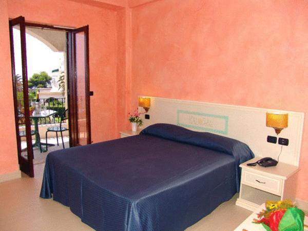 Kalos Hotel Giardini Naxos Esterno foto