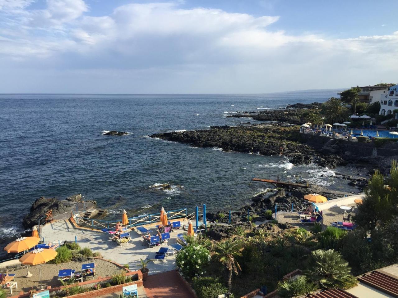 Kalos Hotel Giardini Naxos Esterno foto
