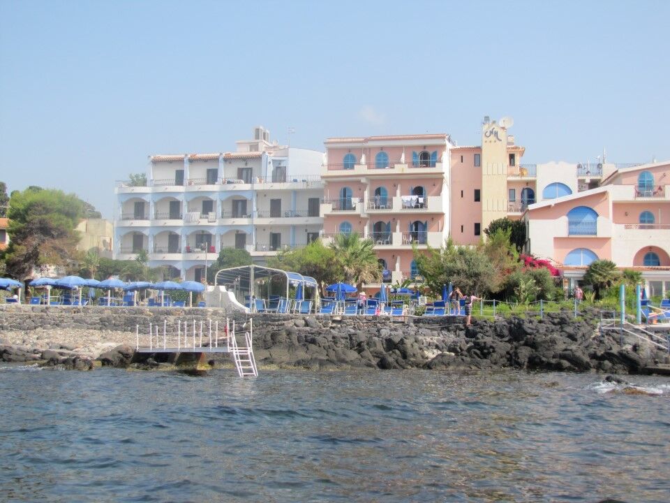 Kalos Hotel Giardini Naxos Esterno foto