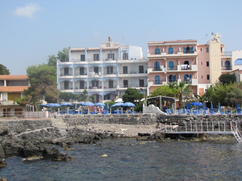 Kalos Hotel Giardini Naxos Esterno foto