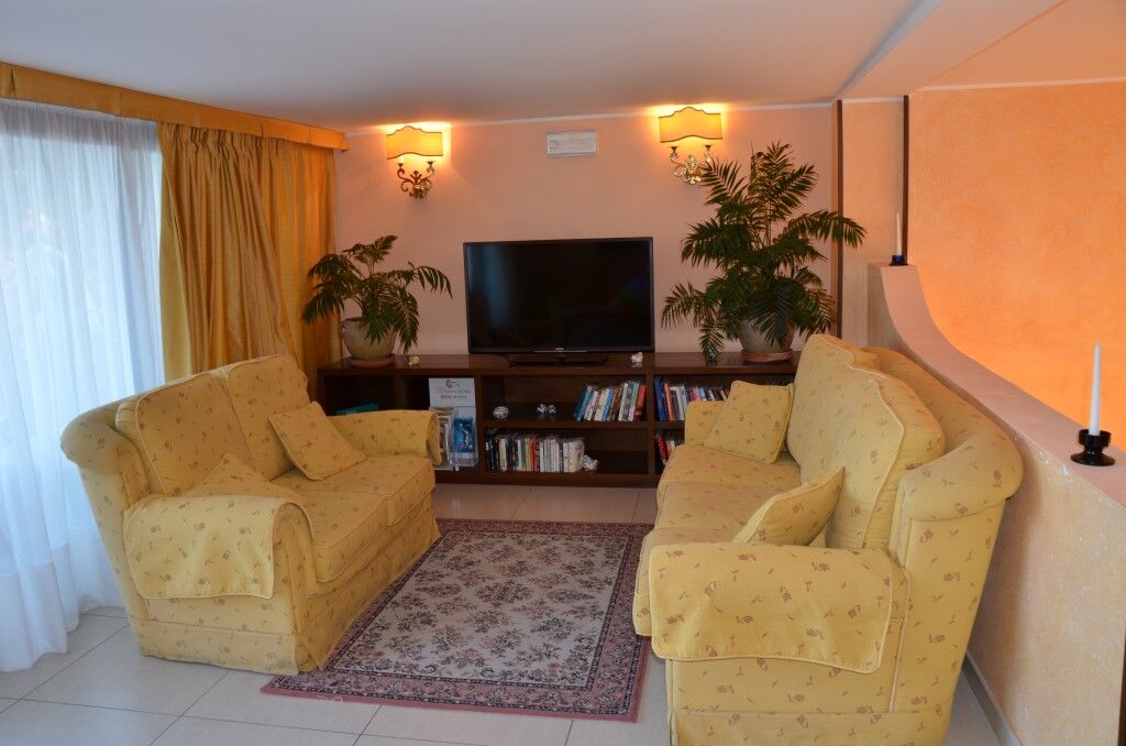 Kalos Hotel Giardini Naxos Esterno foto