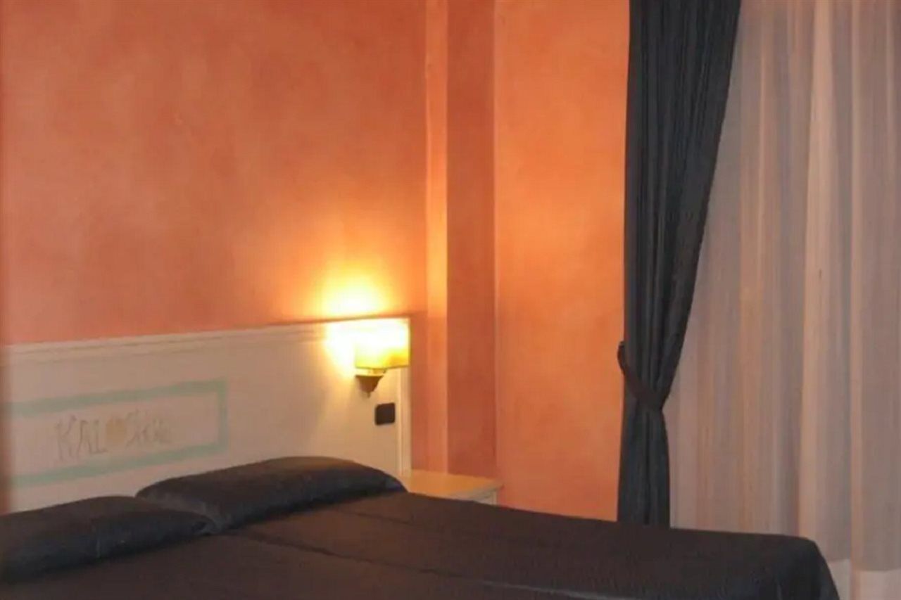 Kalos Hotel Giardini Naxos Esterno foto